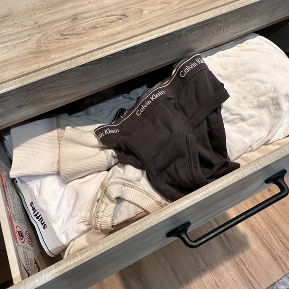 Calvin Klein Black Men's Briefs, Medium - Picture 7 of 7